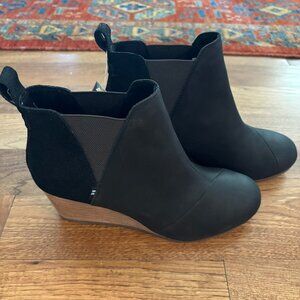 Tom's Sutton Suede Wedge Boot